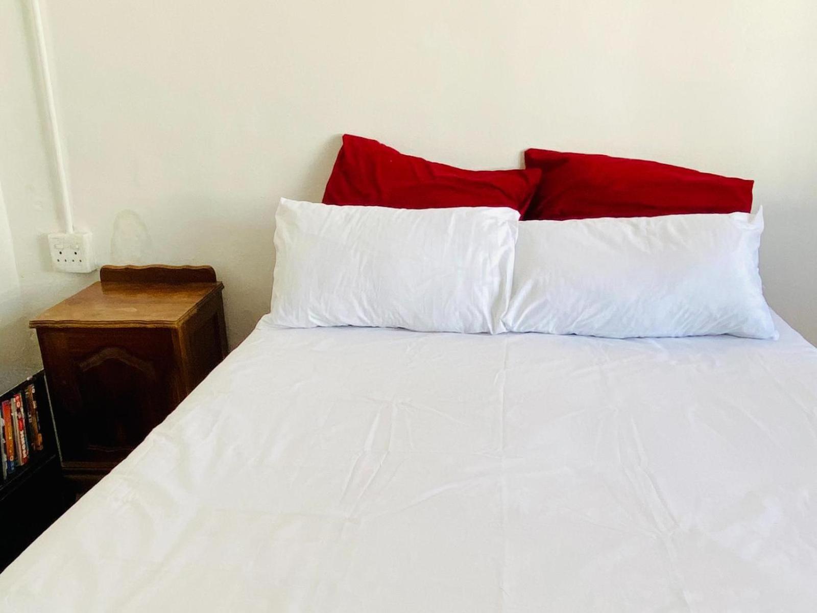 Le Leu Self Catering