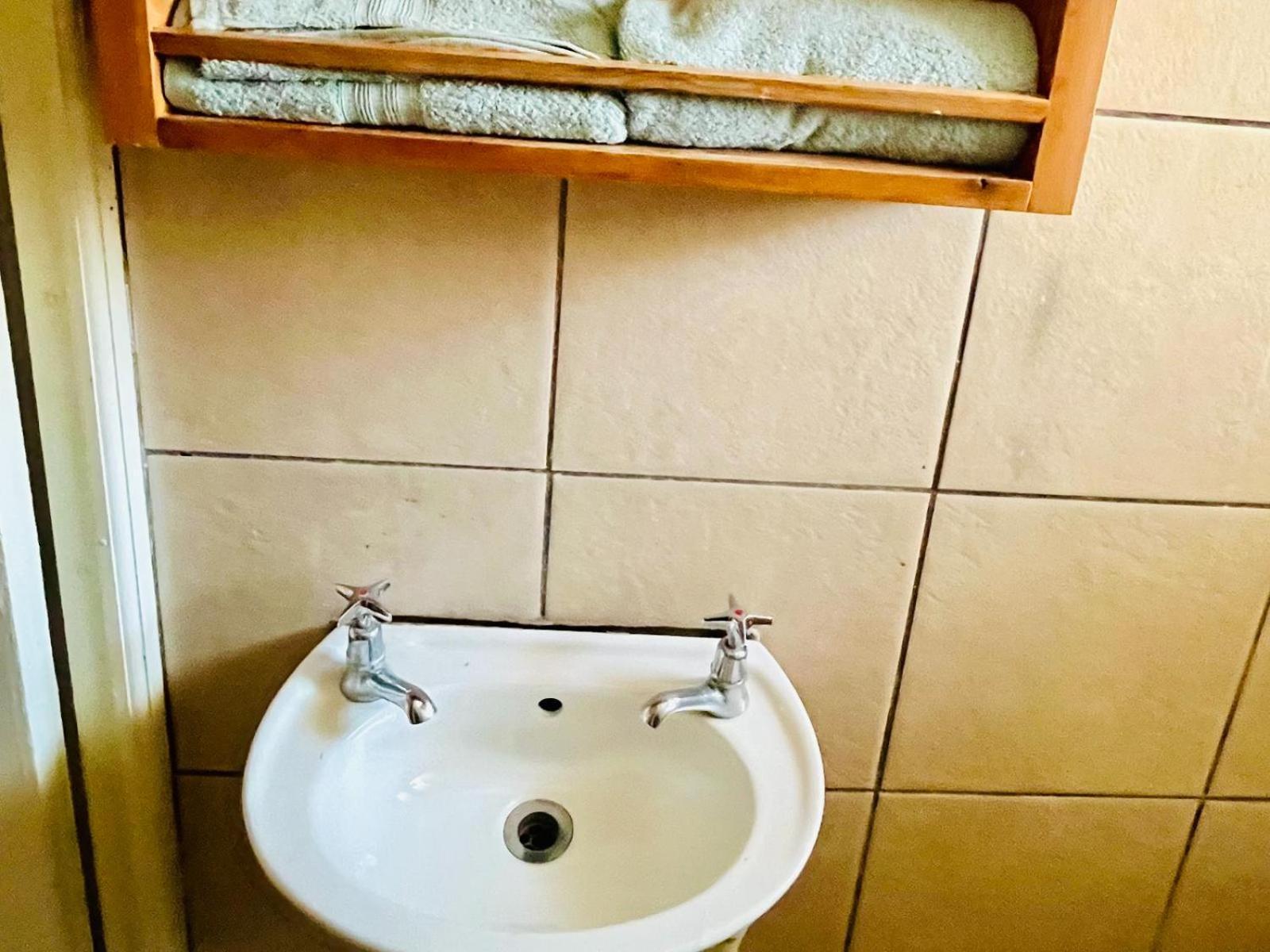 Le Leu Self Catering *