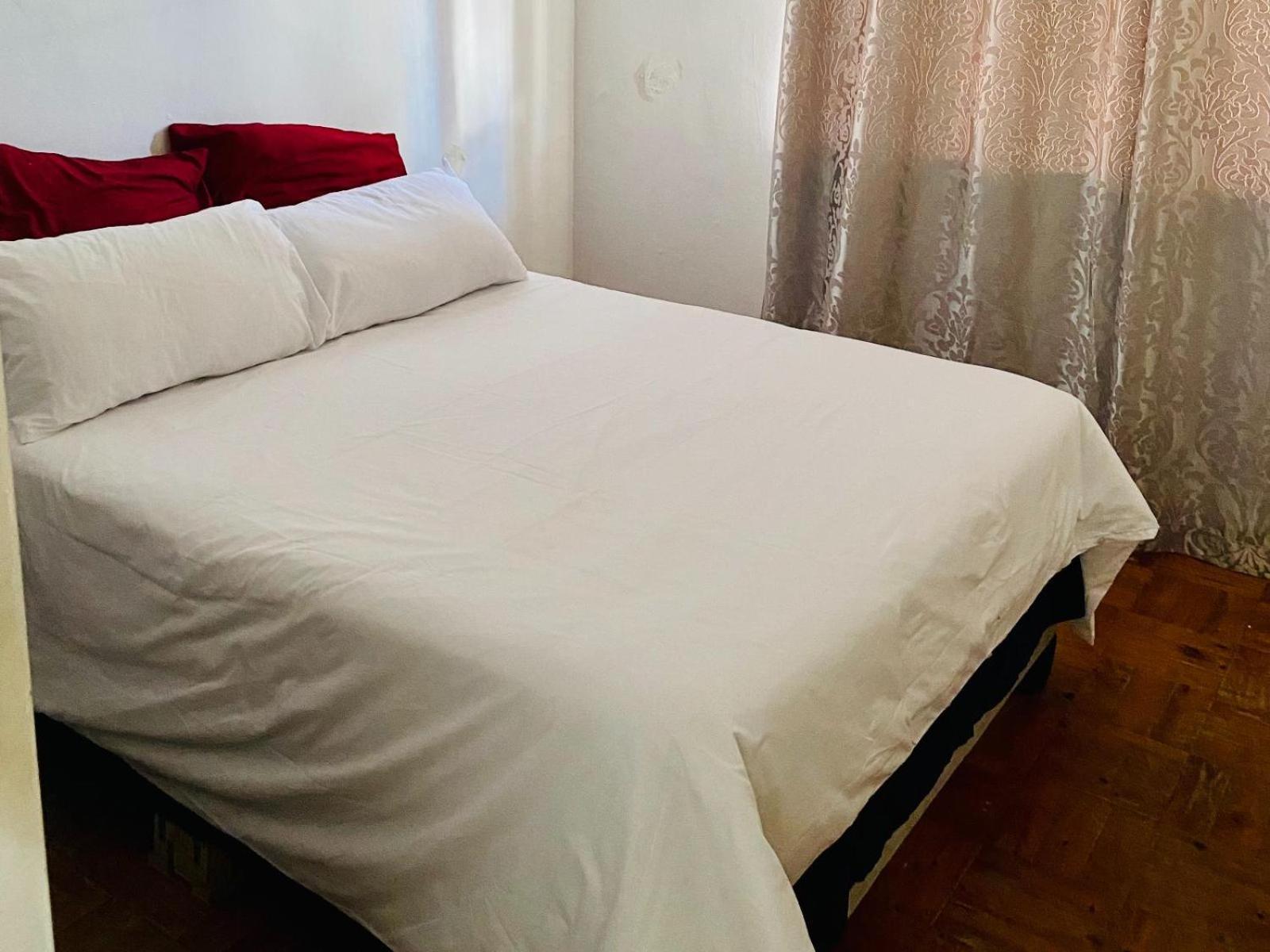 Apartment Le Leu Self Catering Cape Town