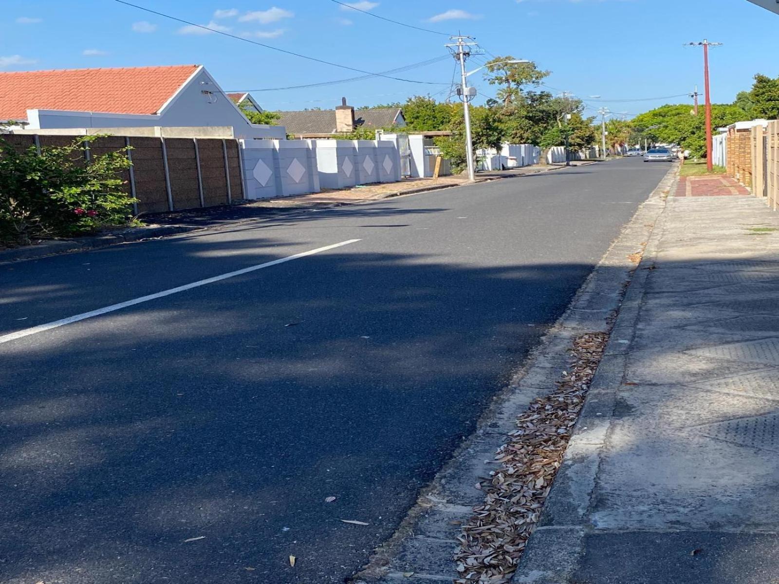 Le Leu Self Catering Apartment Cape Town